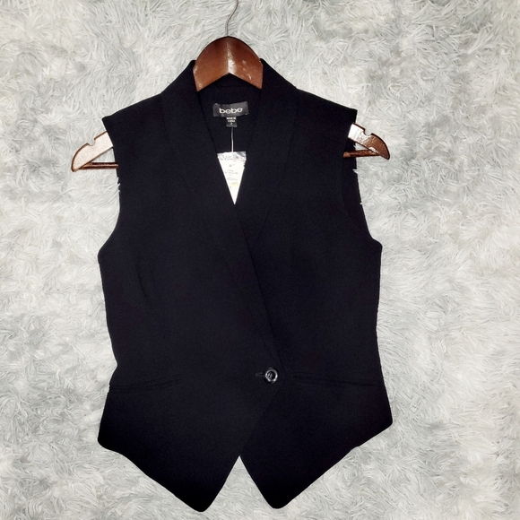 Bebe 2-Pc Black Glacier Asymmetrical Vest & Flounce Skirt Set, Size 2 - Picture 3 of 5